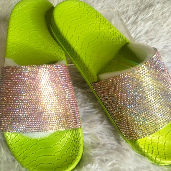 Glitter Slides *NEW* texture bottom in neon yellow - Picture 2 of 3